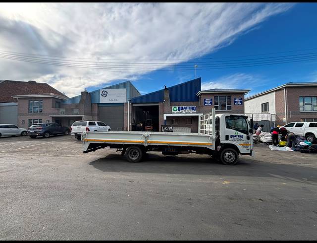 503M² WAREHOUSE TO LET IN STIKLAND INDUSTRIAL